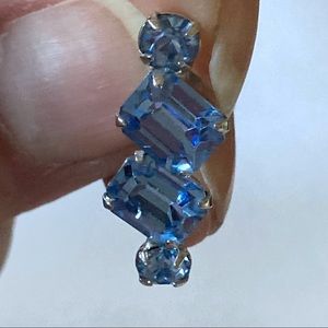 CORO VINTAGE EARRINGS BLUE RHINESTONES AND SILVER SCREW BACK EARRINGS